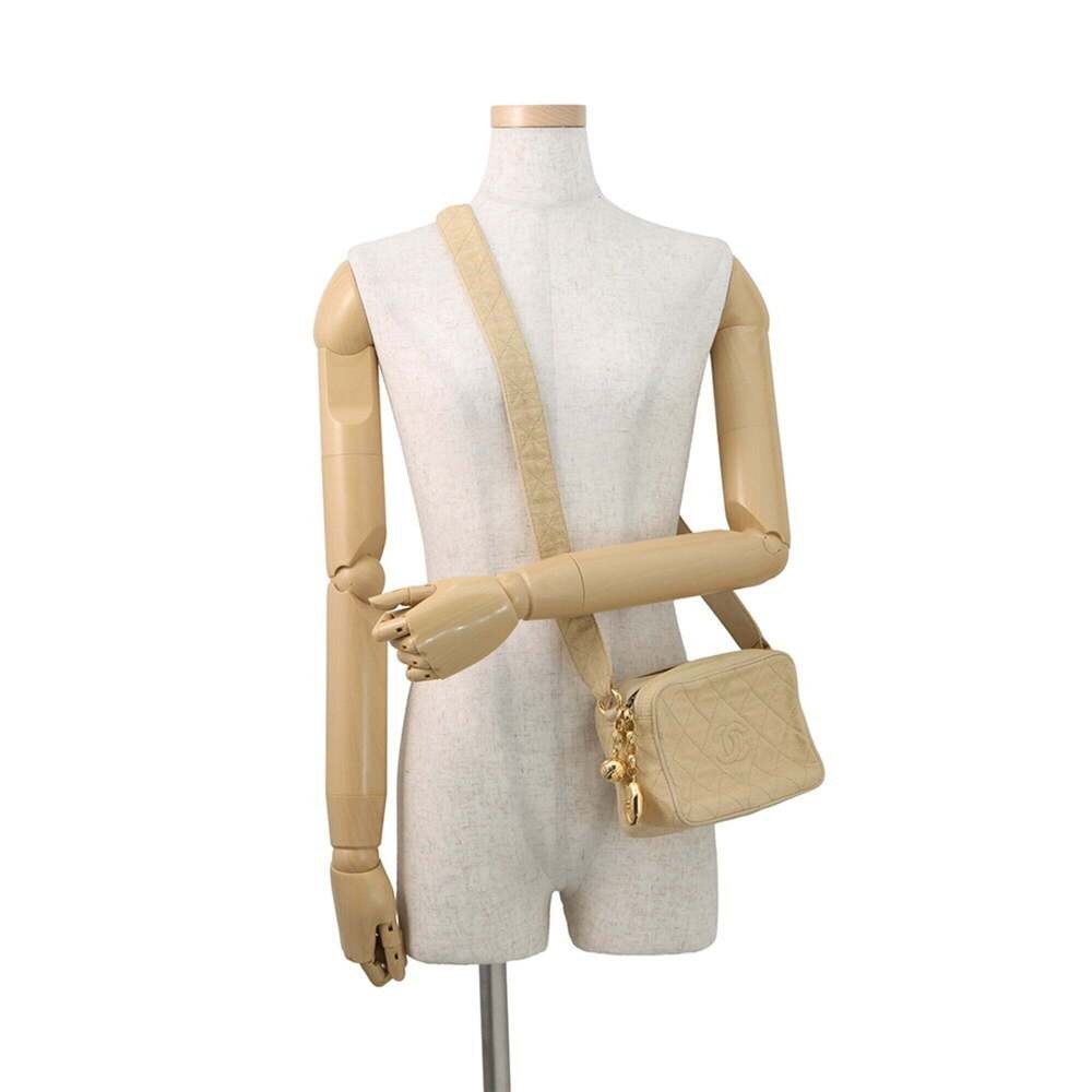 CHANEL Cream Leather Logo Shoulder Bag - Picture 4 of 16